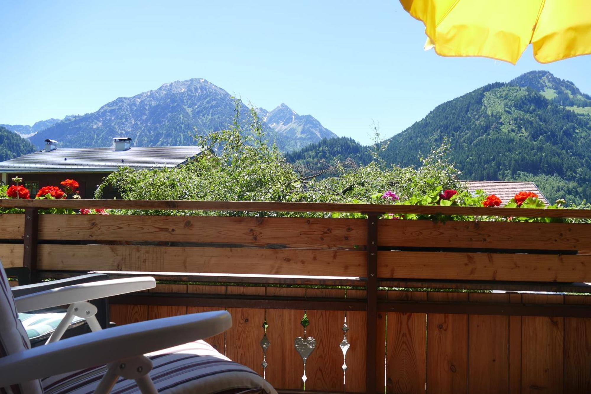 Haus Sonnenruh Apartment Бад Хинделанг Екстериор снимка