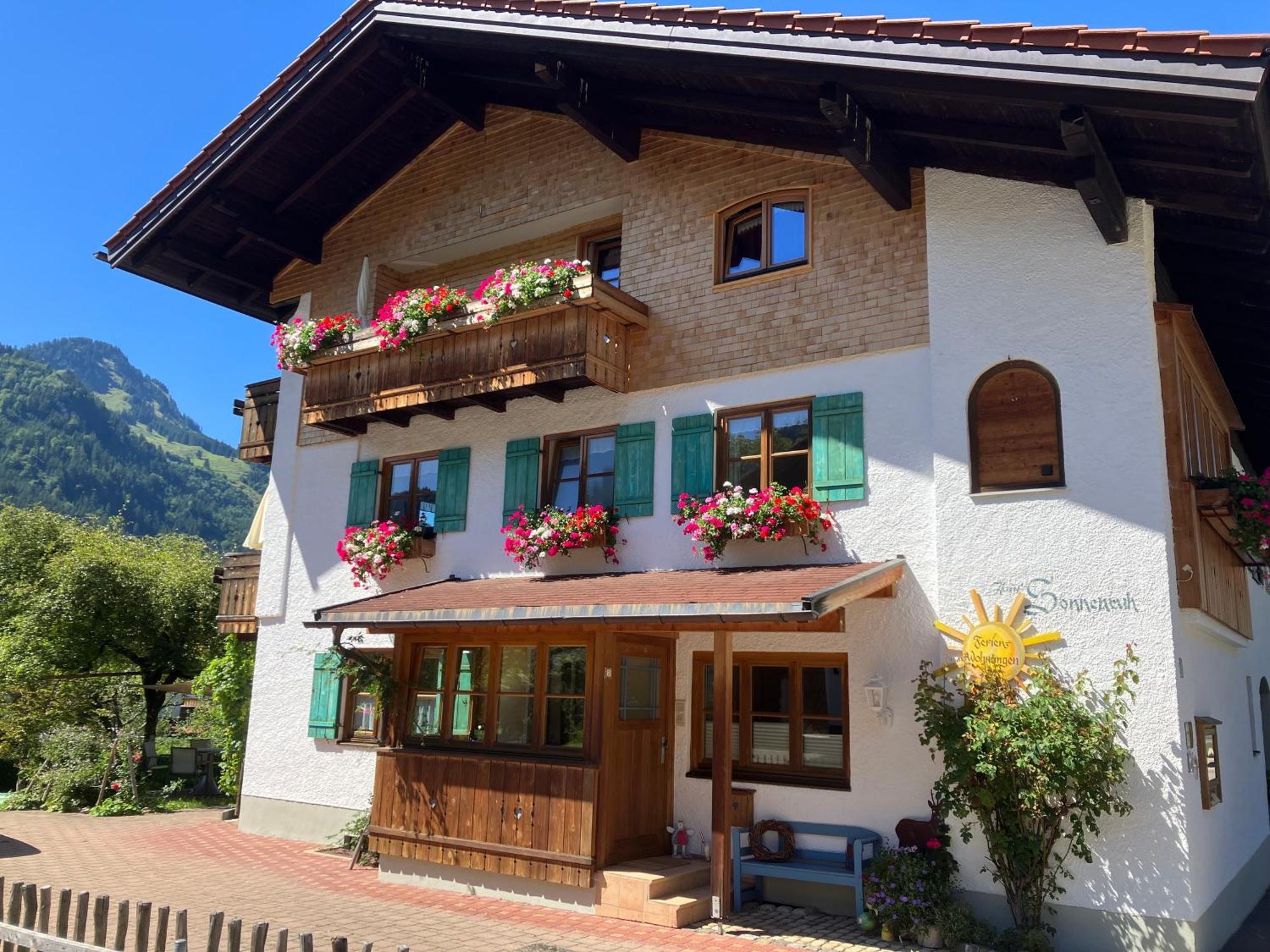 Haus Sonnenruh Apartment Бад Хинделанг Екстериор снимка